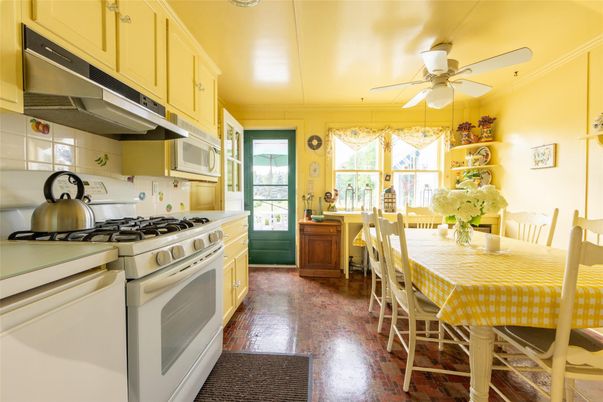 Dining room, Interior, Kitchen, Stainless Steel Appliances, Wood Texture Flooring