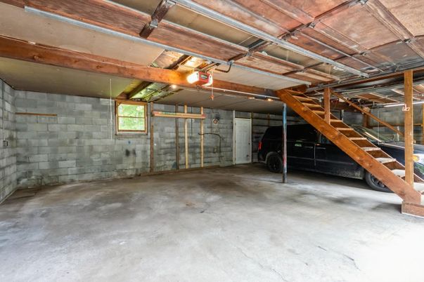 Garage, Interior, Stone Walls