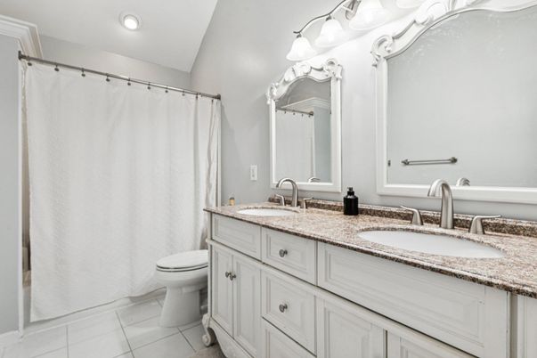 Bathroom, Dual Sink Vanities, Interior, Recessed Lighting