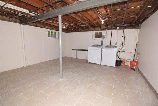 Interior, Washer, Wooden Beams, Wooden Ceilings