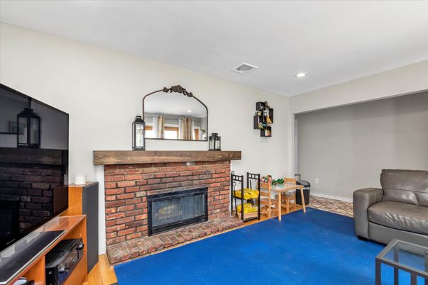 Fireplace, Interior, Recessed Lighting
