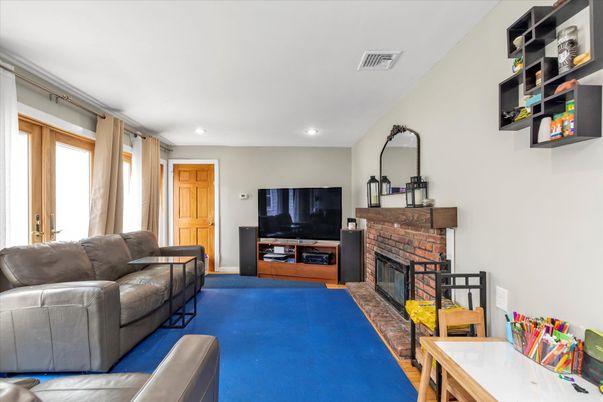 Fireplace, Interior, Living room, Recessed Lighting