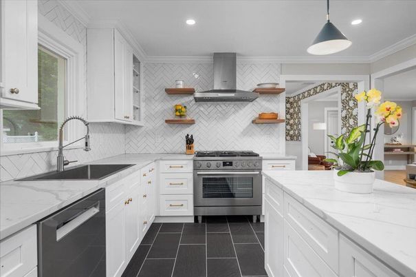 Interior, Kitchen, Pendant Lights, Recessed Lighting, Stainless Steel Appliances