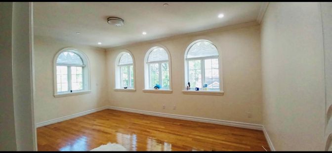 Empty room, Interior, Recessed Lighting, Wood Texture Flooring