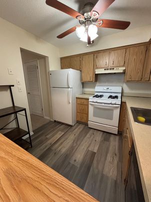 Interior, Kitchen, Wood Texture Flooring