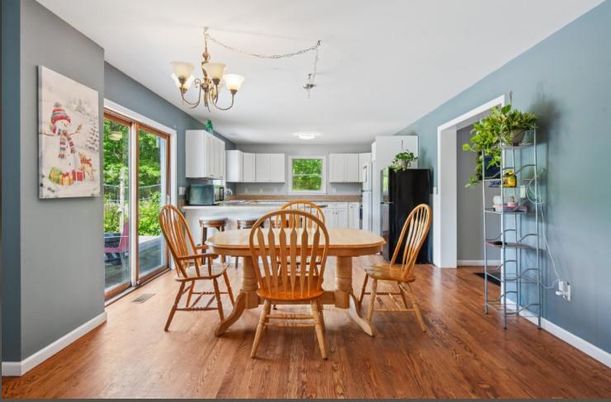 Chandelier, Dining room, Interior, Kitchen, Wood Texture Flooring