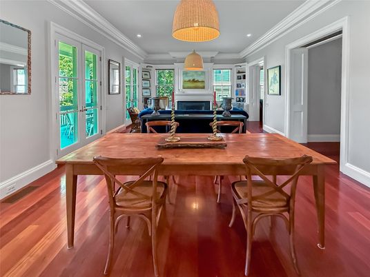 Dining room, Fireplace, Interior, Recessed Lighting, Wood Texture Flooring