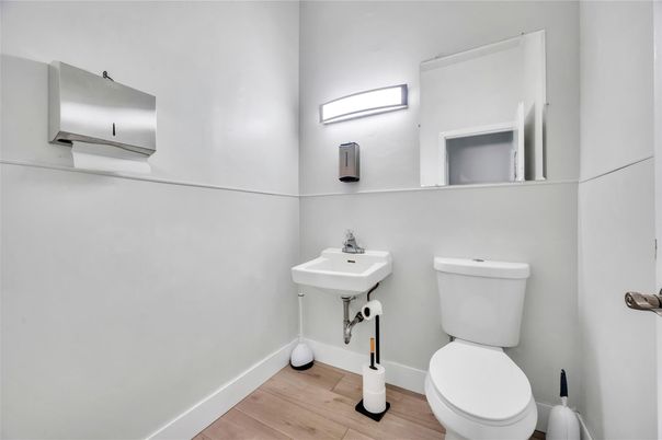 DE Listing image placeholder