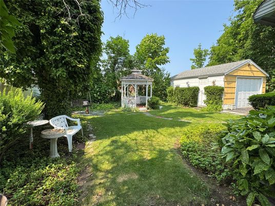 Backyard, Detached Garage, Exterior