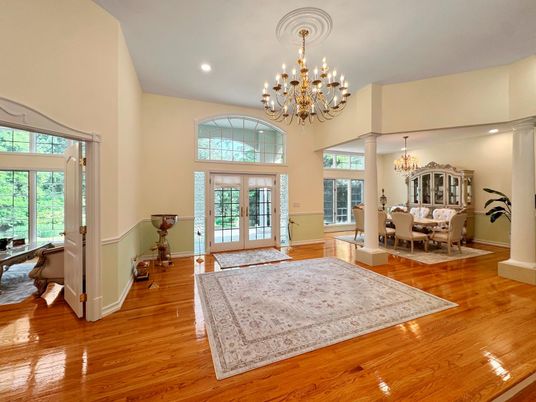 Chandelier, Dining room, Interior, Recessed Lighting, Wood Texture Flooring
