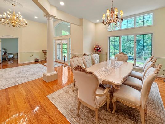 Chandelier, Dining room, Interior, Recessed Lighting, Wood Texture Flooring