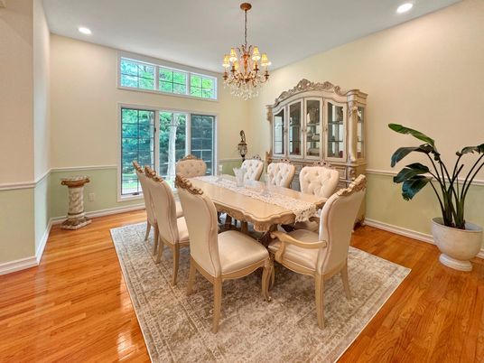 Chandelier, Dining room, Interior, Recessed Lighting, Wood Texture Flooring