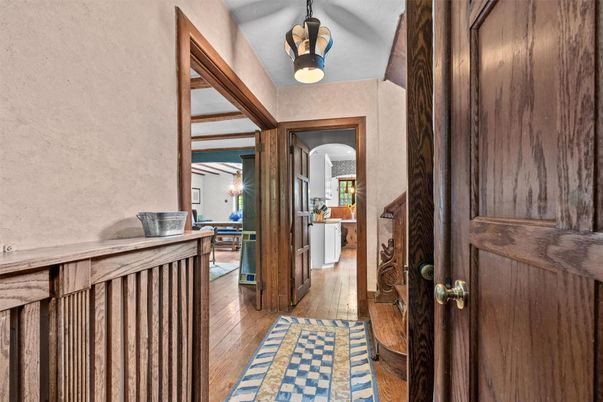 Interior, Pendant Lights, Wood Texture Flooring