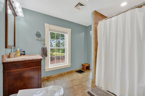 Bathroom, Interior, Recessed Lighting