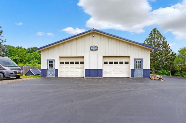 Detached Garage, Exterior