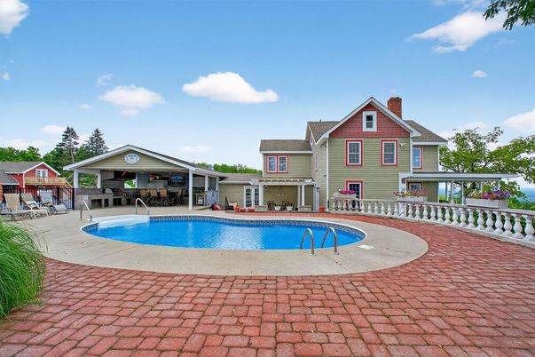 Exterior, Pool