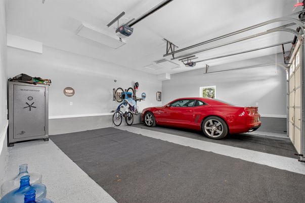 Garage, Interior