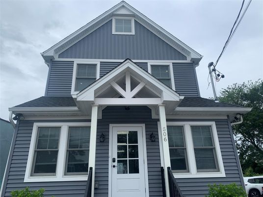Exterior, Facade, Queen Anne Victorian