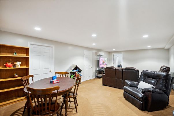 Dining room, Interior, Living room, Recessed Lighting