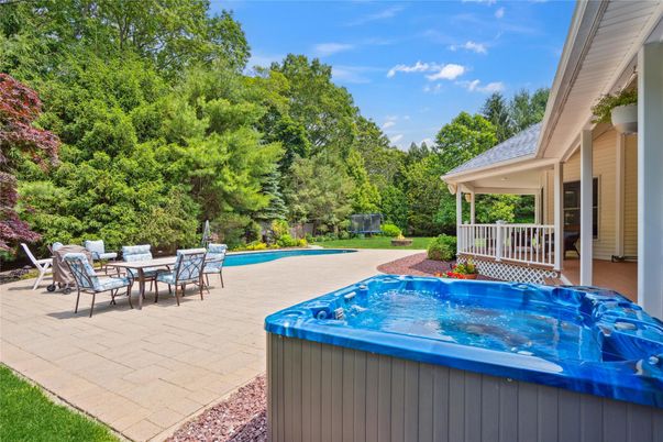 Exterior, Hot Tub
