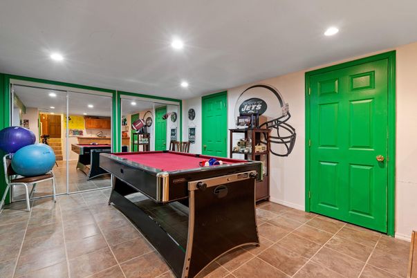 Billiard Table, Game Room, Interior, Recessed Lighting