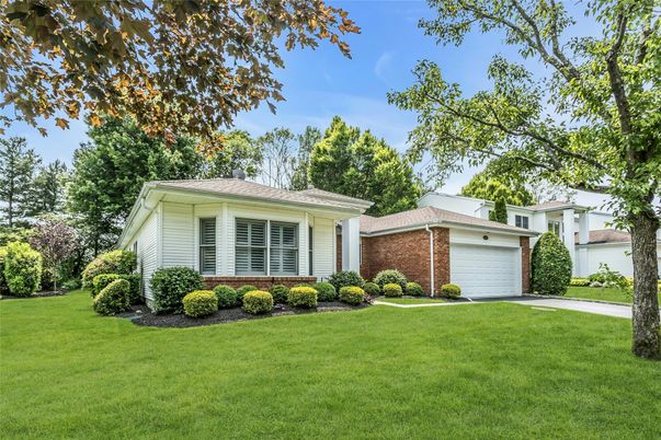 Attached, Backyard, Exterior, Facade, Brick Facade, Ranch