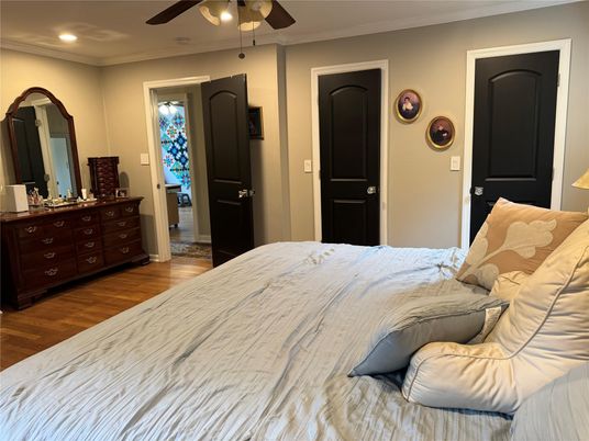 Bedroom, Interior, Recessed Lighting, Wood Texture Flooring