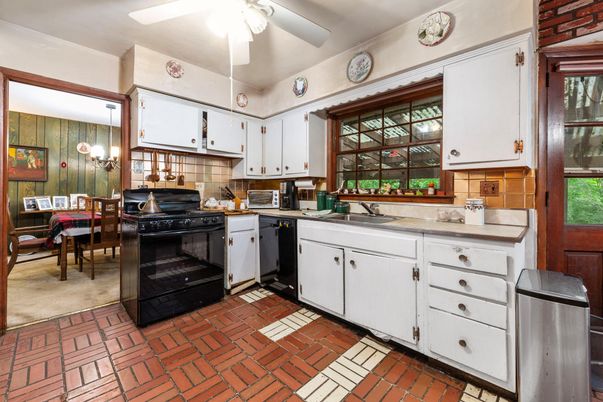 Dining room, Interior, Kitchen, Pendant Lights