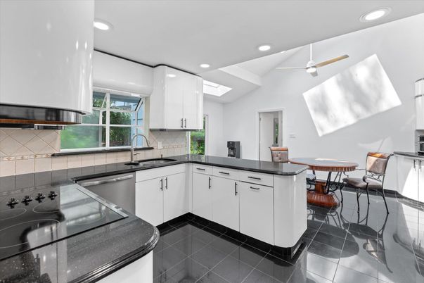 Dining room, Interior, Kitchen, Recessed Lighting