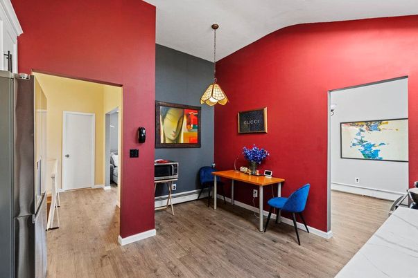 Interior, Pendant Lights, Wood Texture Flooring