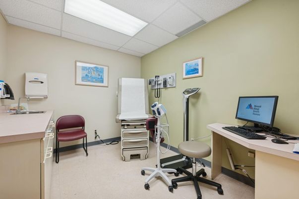 Home Office, Interior