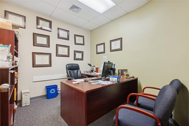 Home Office, Interior