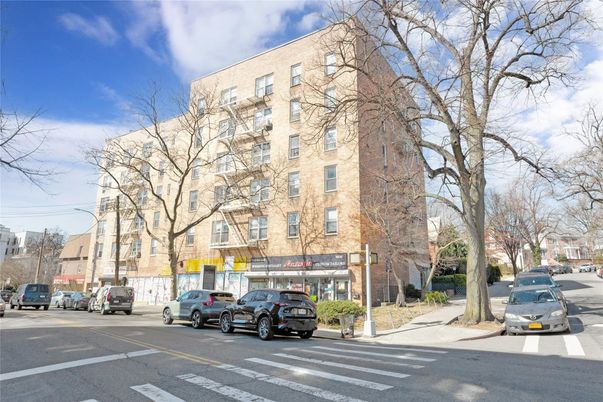 Exterior, Facade, Condo Building