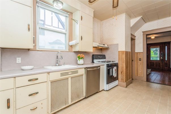 Interior, Kitchen, Stainless Steel Appliances