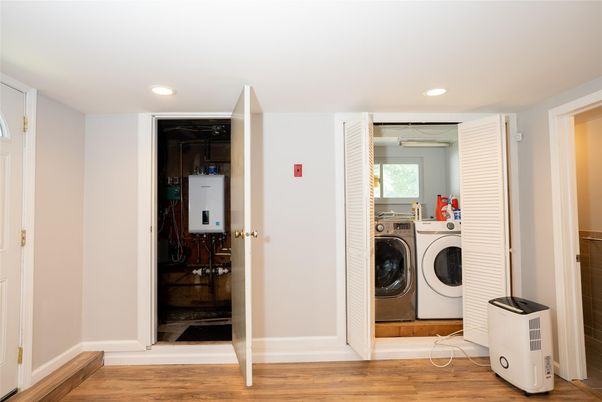 Interior, Recessed Lighting, Utility Closets, Washer, Wood Texture Flooring