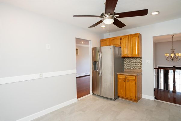 Chandelier, Interior, Kitchen, Recessed Lighting, Wood Texture Flooring