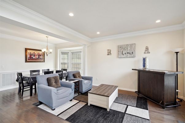Chandelier, Dining room, Interior, Living room, Recessed Lighting, Wood Texture Flooring