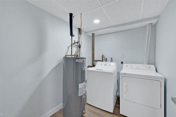 Interior, Recessed Lighting, Utility Closets, Washer, Wood Texture Flooring