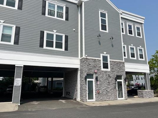Attached, Exterior, Facade, Rowhouse