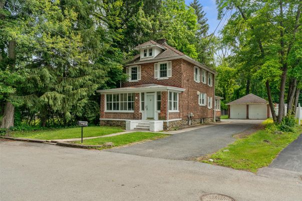 Detached Garage, Exterior, Facade, Brick Facade, Georgian
