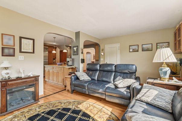 Interior, Kitchen, Living room, Pendant Lights, Wood Texture Flooring