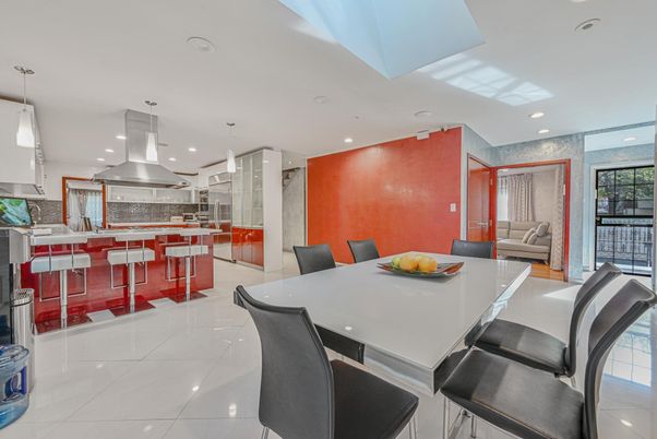 Dining room, Interior, Kitchen, Pendant Lights, Recessed Lighting, Stainless Steel Appliances