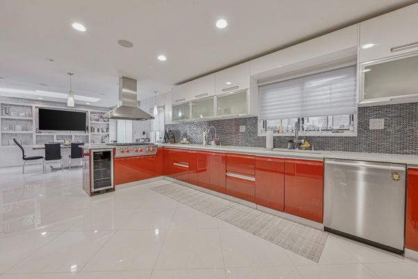 Dining room, Interior, Kitchen, Pendant Lights, Recessed Lighting, Stainless Steel Appliances