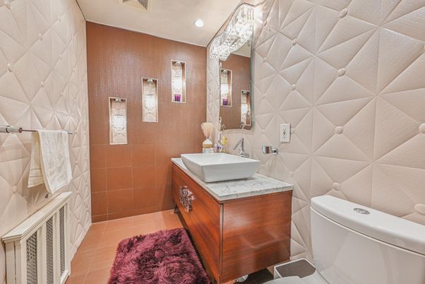 Bathroom, Interior, Recessed Lighting
