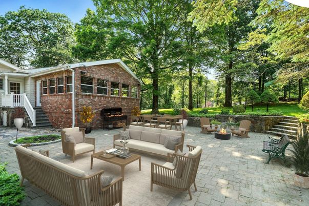 Exterior, Fireplace