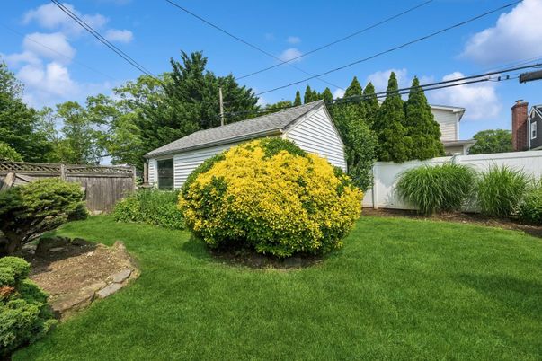 Backyard, Detached Garage, Exterior