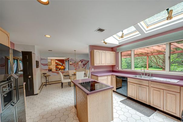 Dining room, Interior, Kitchen, Pendant Lights, Recessed Lighting, Stainless Steel Appliances