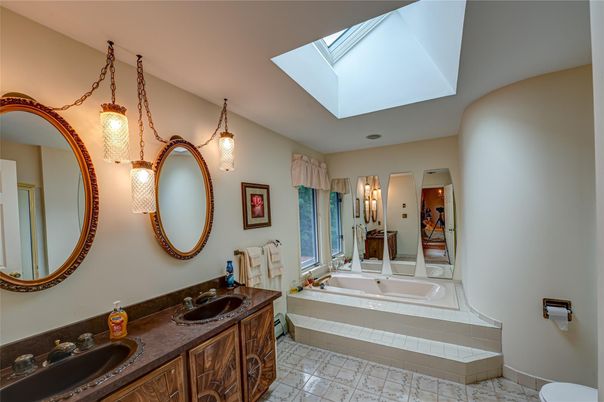 Bathroom, Dual Sink Vanities, Interior, Pendant Lights