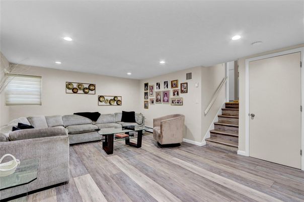 Interior, Living room, Recessed Lighting, Wood Texture Flooring