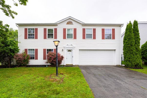 Attached, Exterior, Facade, Raised Ranch